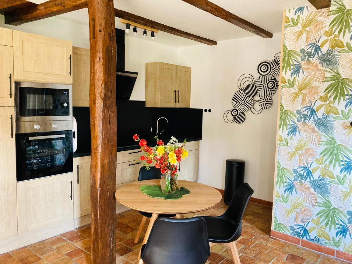 Maison De Campagne Avec Cheminee Et Exterieur La Neuville-aux-Bois Экстерьер фото