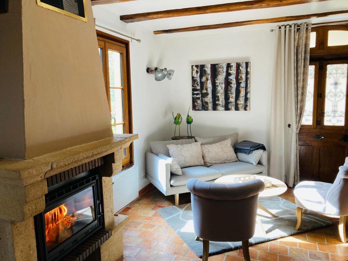 Maison De Campagne Avec Cheminee Et Exterieur La Neuville-aux-Bois Экстерьер фото